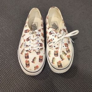 Vans, "drained and confused" pineapple skull rare pattern